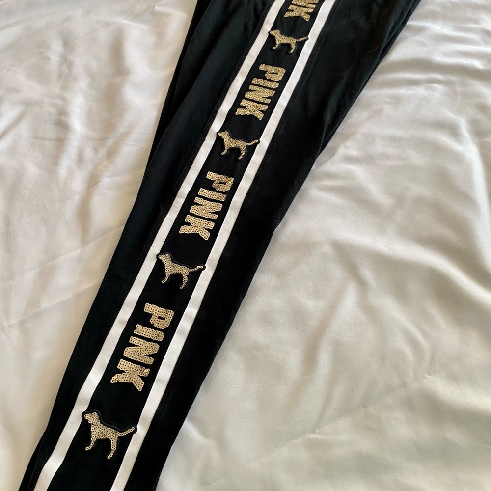 ✨🖤VS PINK yoga leggings